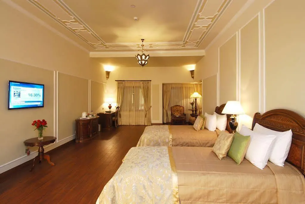 אגרה Orient Taj Hotel N Resorts